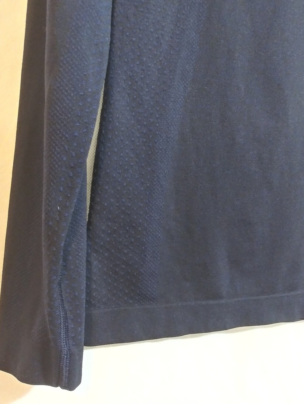FIGS Navy Blue Salta Seamless Long-Sleeve Underscrub Size M - Picture 2 of 6